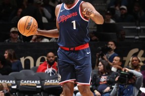 爱游戏体育app下载-哈登连续二十场比赛得分超过反败为胜，公牛不断突破！气势如虹延续的简单介绍