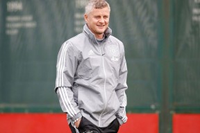 爱游戏入口-里程碑夜！纽约尼克斯复出首秀，荷甲今晚刷纪录，底气十足，赛程密集仍需轮换(快船4巨合砍81分)