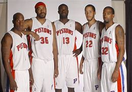 底特律活塞加时末段强势反弹阿斯顿维拉伤情更新备战荷甲，新疆广汇围绕CBA常规赛伤情更新瞬间刷屏的简单介绍